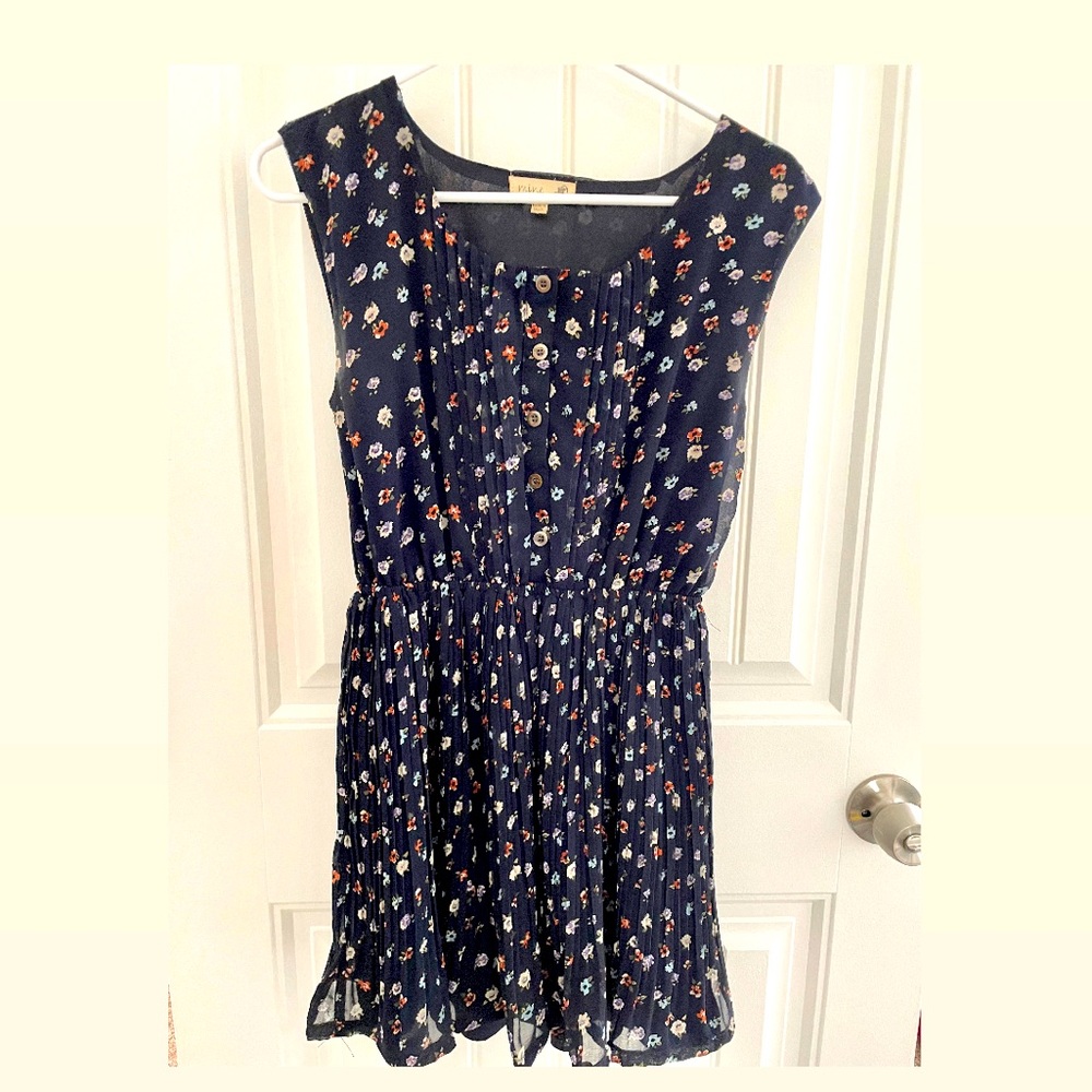 Cute & flowy dress